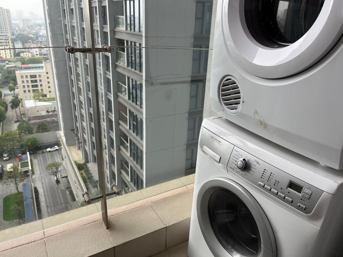 150 négyzetméteres, 2 hálószobás, 2 saját fürdőszobával rendelkező Apartman Ba Dinh negyed területé Hanoi Kültér fotó