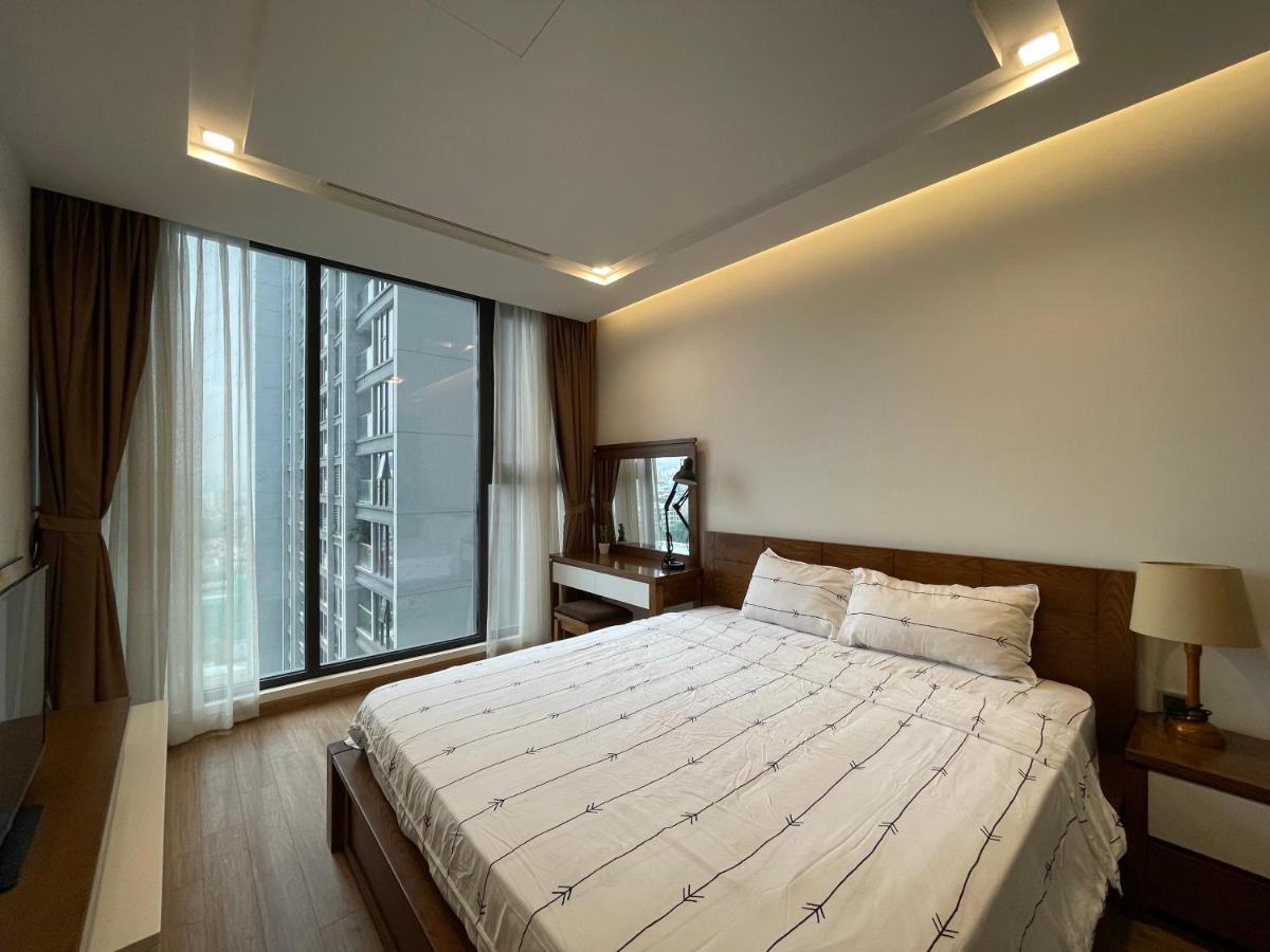150 négyzetméteres, 2 hálószobás, 2 saját fürdőszobával rendelkező Apartman Ba Dinh negyed területé Hanoi Kültér fotó