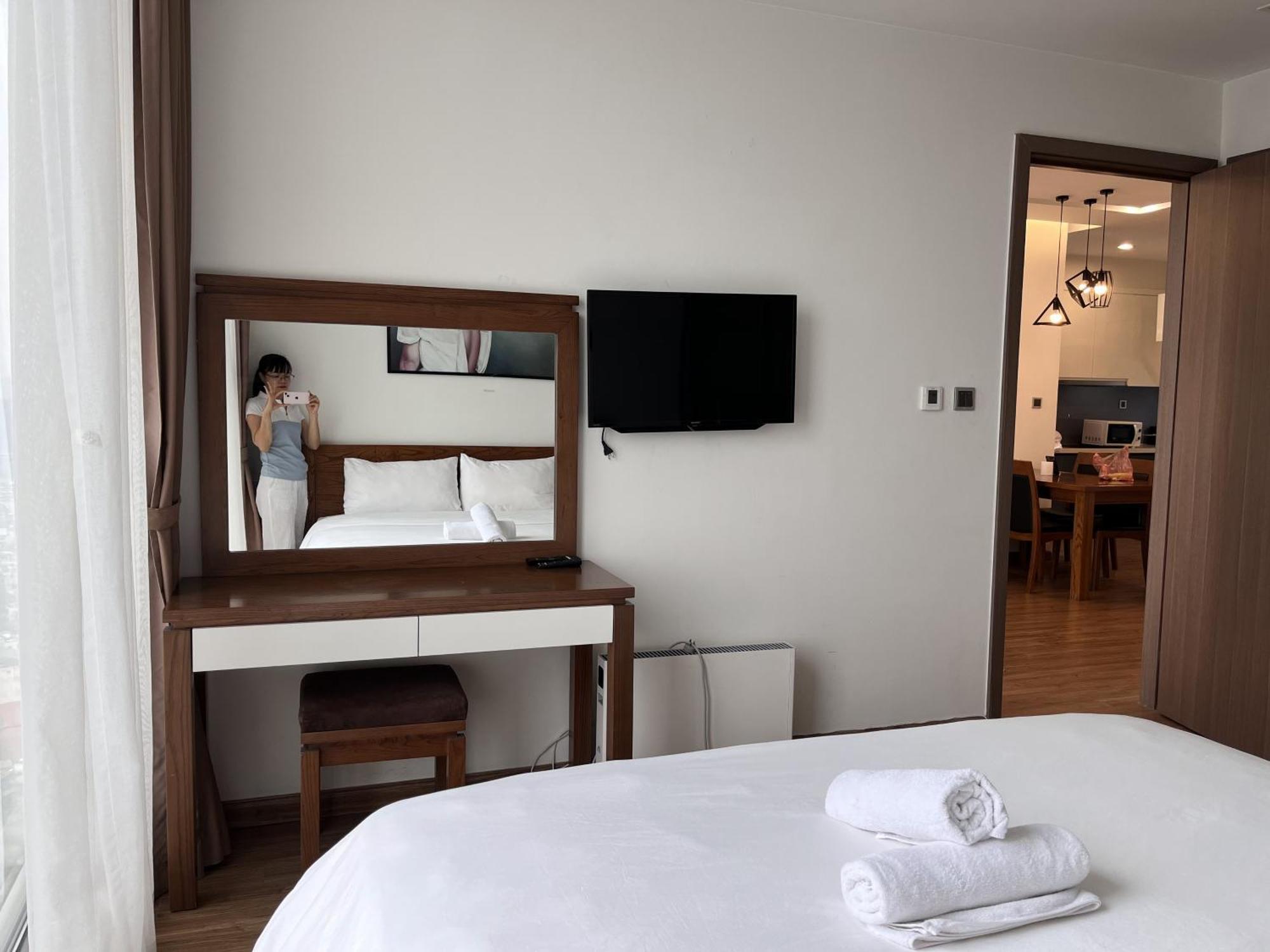 150 négyzetméteres, 2 hálószobás, 2 saját fürdőszobával rendelkező Apartman Ba Dinh negyed területé Hanoi Kültér fotó