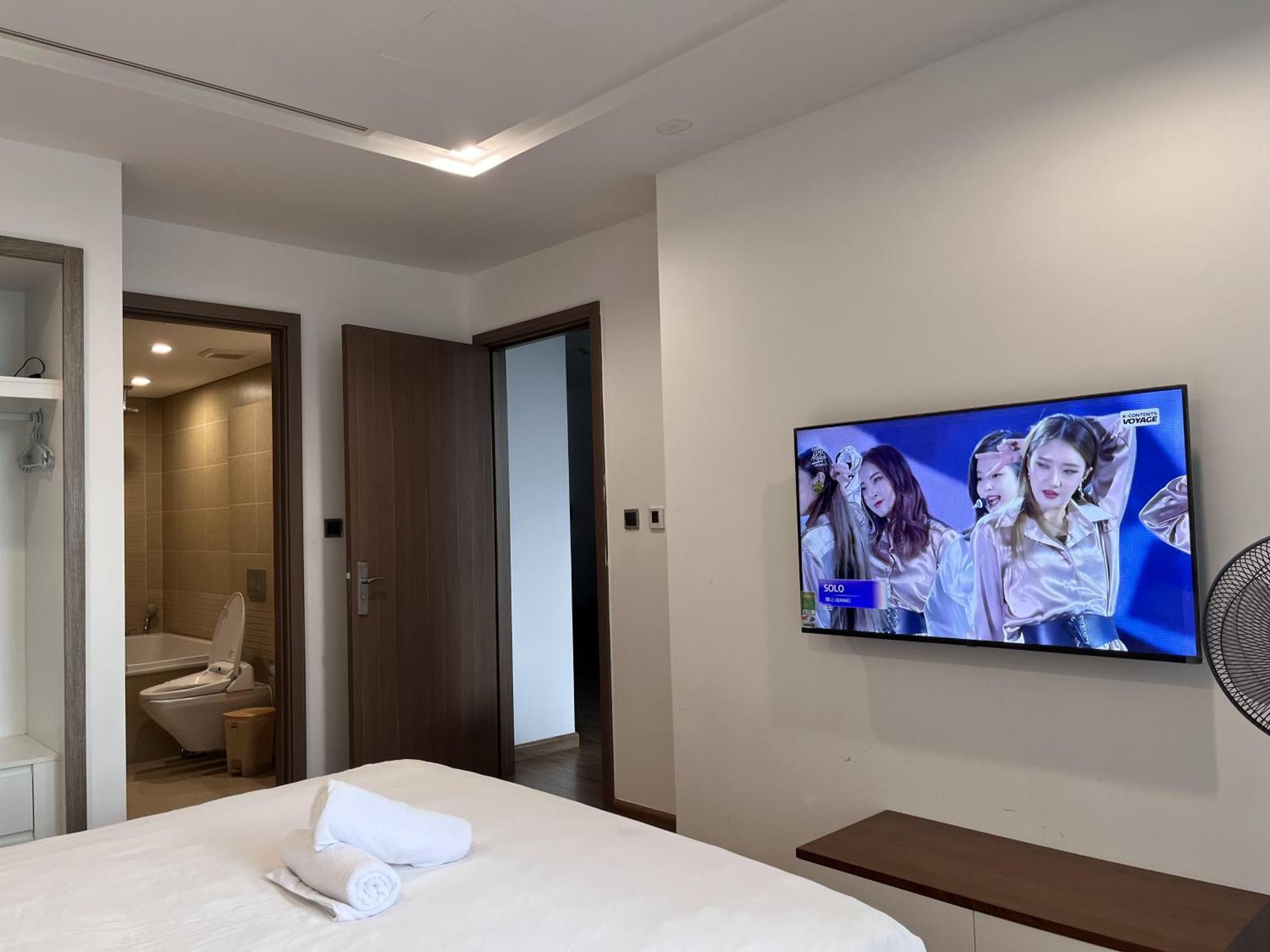 150 négyzetméteres, 2 hálószobás, 2 saját fürdőszobával rendelkező Apartman Ba Dinh negyed területé Hanoi Kültér fotó